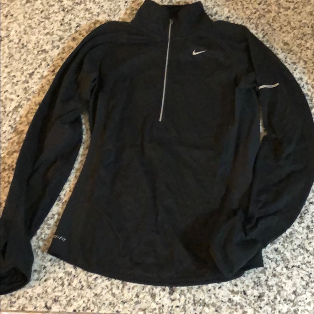 Women’s Nike long sleeved running shirt